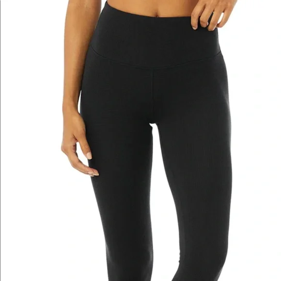 High-Waist Micro Waffle LowKey Legging - Picture 2 of 5